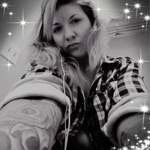 Meet your Posher, Laura paige